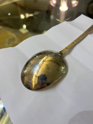 Lot 240 - A Charles II provincial silver Puritan spoon