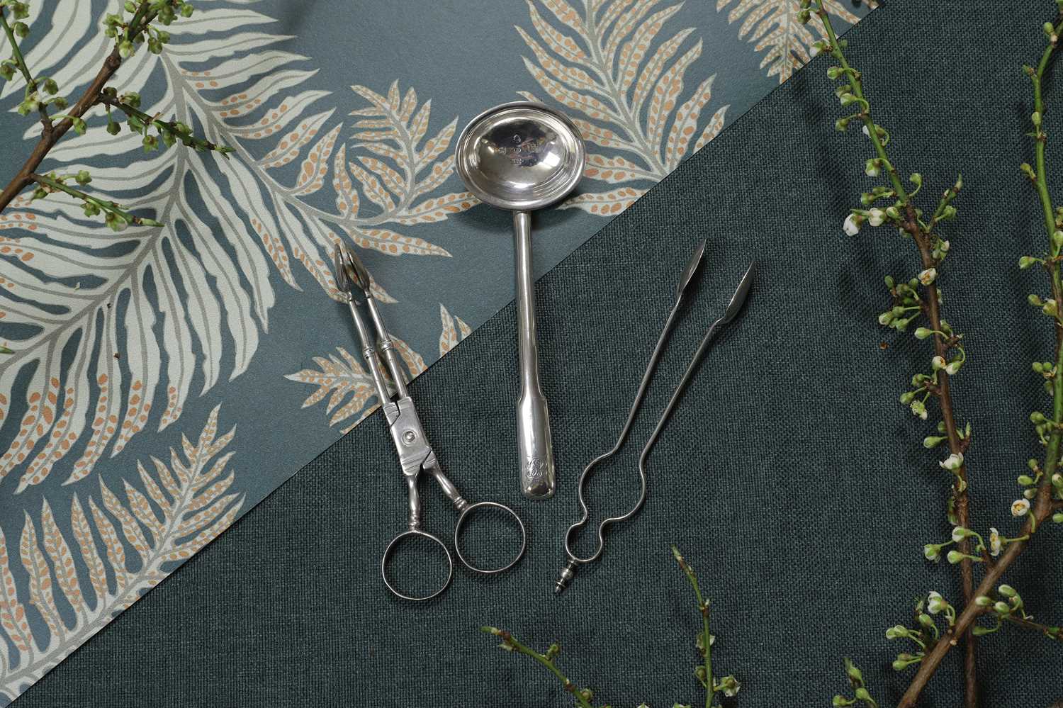 Lot 227 - A William IV silver condiment ladle