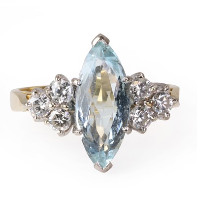 Lot 195 - An 18ct gold aquamarine and diamond ring