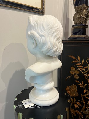 Lot 154 - A white marble bust