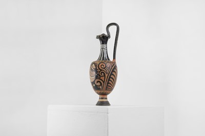 Lot 86 - An Apulian classical red-figure trefoil oinochoe