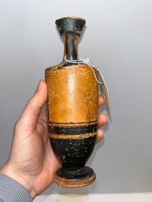 Lot 99 - An Attic black-figured lekythos in the manner of the Haimon painter