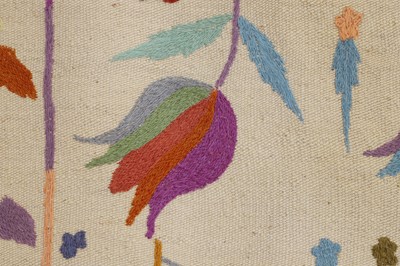 Lot 208 - A suzani-inspired flat-weave wool rug