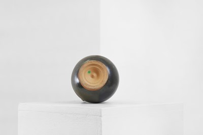 Lot 82 - An Apulian Gnathian ware pottery pelike