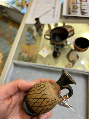 Lot 90 - A group of six small classical pottery vessels