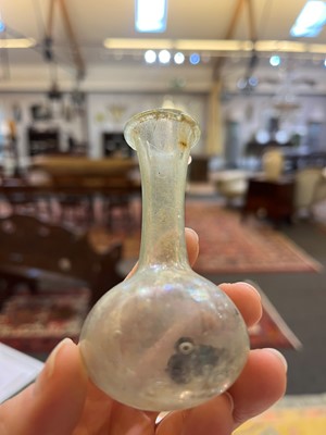Lot 88 - A group of five small Roman antiquities