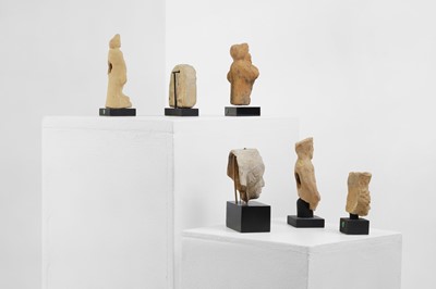Lot 98 - A group of six small antiquities