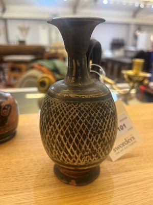 Lot 101 - A group of four Apulian pottery antiquities