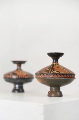 Lot 97 - A group of three Apulian pottery vessels
