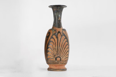Lot 84 - An Apulian squat red figure pottery lekythos