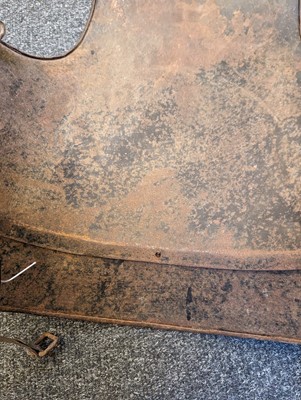 Lot 153 - A part suit of armour