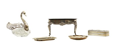 Lot 18 - A collection of silver items