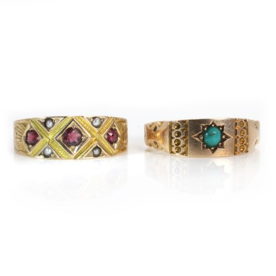 Lot 195 - Two antique gold gem set rings