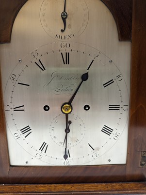 Lot 209 - A George III mahogany bracket clock