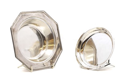 Lot 68 - A silver muffin dish, cover and liner