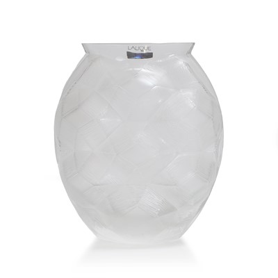 Lot 61 - A Lalique 'Tortue' glass vase