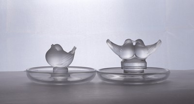 Lot 197 - A Lalique glass 'deux colombes' cendrier