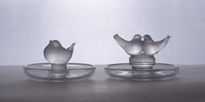 Lot 197 - A Lalique glass 'deux colombes' cendrier