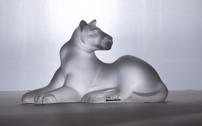 Lot 201 - A Lalique glass 'Simba' lioness