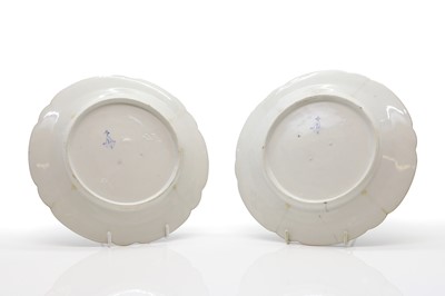 Lot 94 - A pair of Sevres-style porcelain cabinet plates