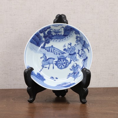 Lot 38 - A Chinese blue and white saucer