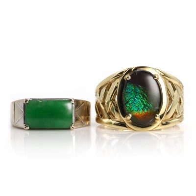 Lot 213 - Two gentlemen's gold rings