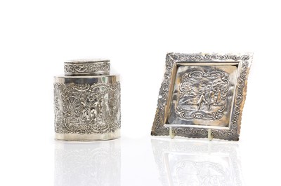 Lot 21 - A Dutch silver tea caddy