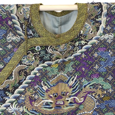 Lot 173 - A Chinese kesi dragon robe