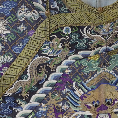 Lot 173 - A Chinese kesi dragon robe