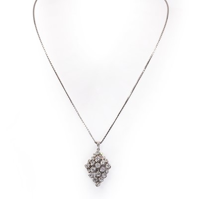 Lot 226 - An articulated diamond pendant necklace