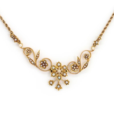 Lot 23 - A late Victorian split pearl necklace