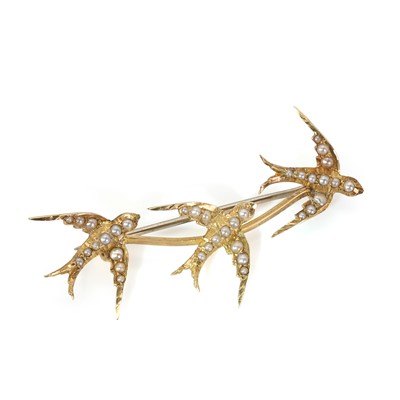 Lot 17 - A late Victorian split pearl swallow brooch