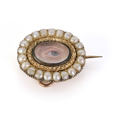 Lot 1 - An antique lover's eye miniature brooch