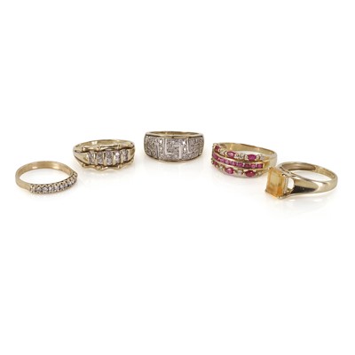 Lot 259 - A group of five gold gem set rings