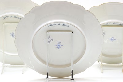 Lot 98 - A set of five Sevres-style porcelain cabinet plates