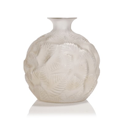 Lot 58 - René Lalique (French, 1860-1945)