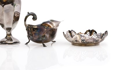 Lot 28 - A collection of silver items
