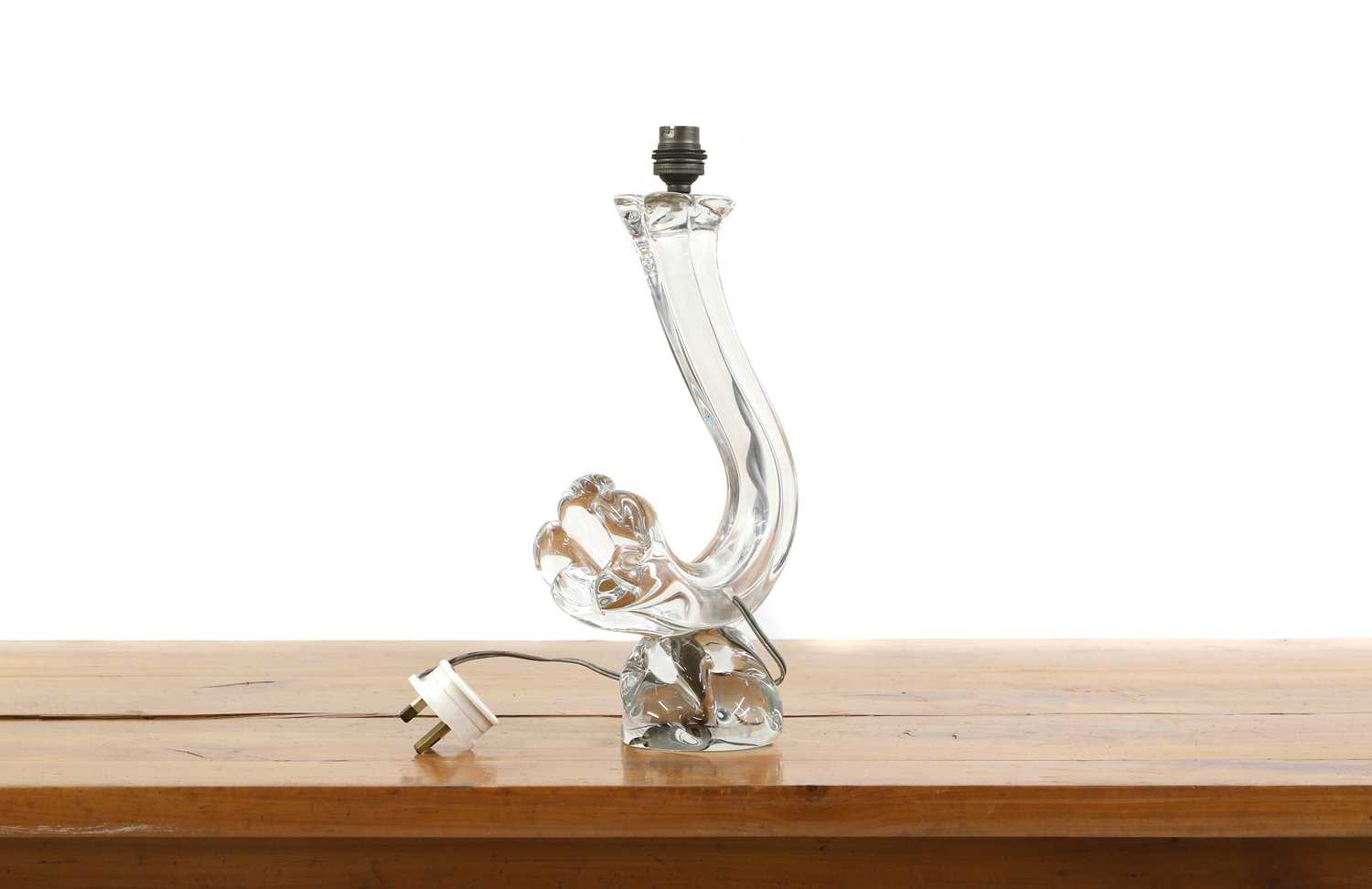 Lot 194 - A Daum crystal glass table lamp