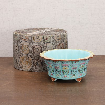 Lot 90 - A Chinese famille rose jardinière
