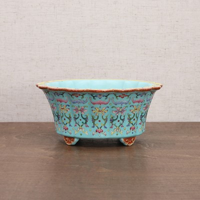 Lot 90 - A Chinese famille rose jardinière