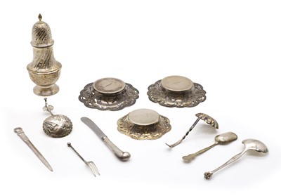 Lot 11 - A collection of silver items