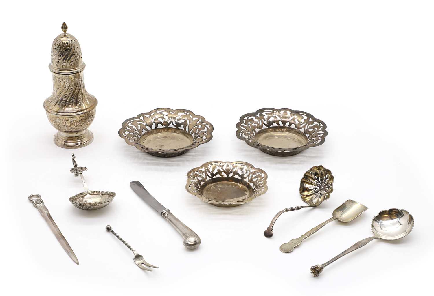 Lot 11 - A collection of silver items