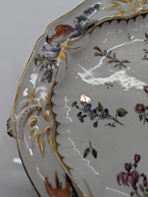 Lot 131 - A pair of Chelsea Derby porcelain plates