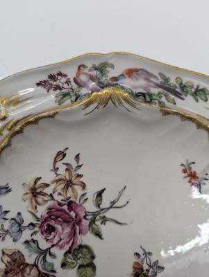 Lot 131 - A pair of Chelsea Derby porcelain plates