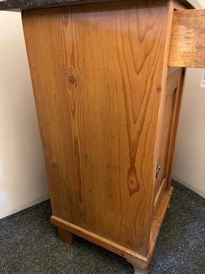 Lot 81 - A pair of pitch pine bedside cabinets