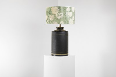 Lot 16 - A toleware tea canister lamp