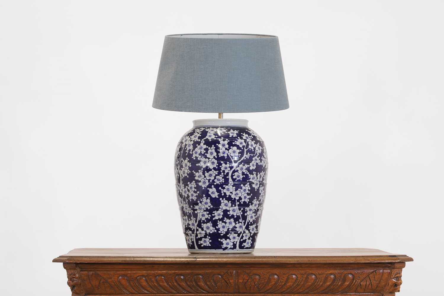 Lot 20 - A large porcelain table lamp