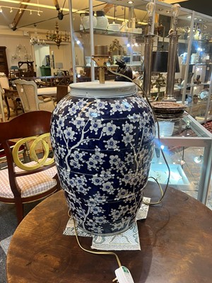 Lot 20 - A large porcelain table lamp