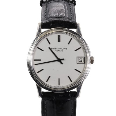 Lot 325 - An 18ct white gold Patek Philippe Calatrava automatic strap watch