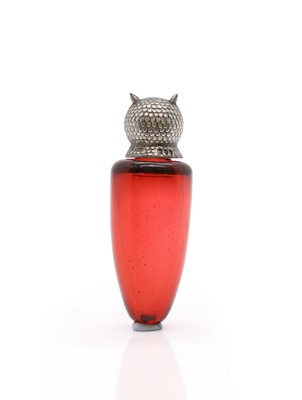 Lot 41 - A Victorian silver-mounted glass scent bottle